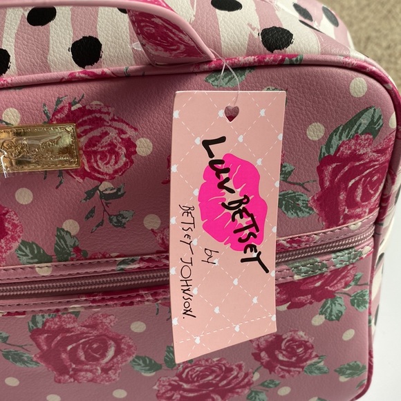 Betsey Johnson Cosmetic Travel Bag - Picture 7 of 7